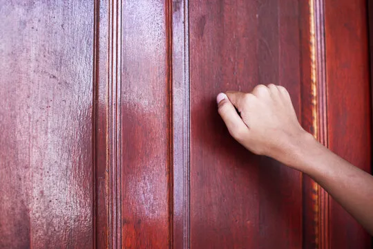 door knocking